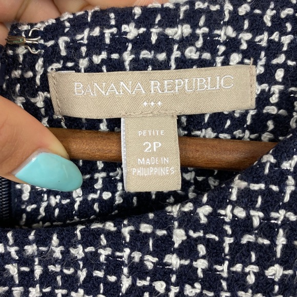 Banana Republic Tweed Navy Belted
Sleeveless Sheath Dress Size 2P - Picture 9 of 12